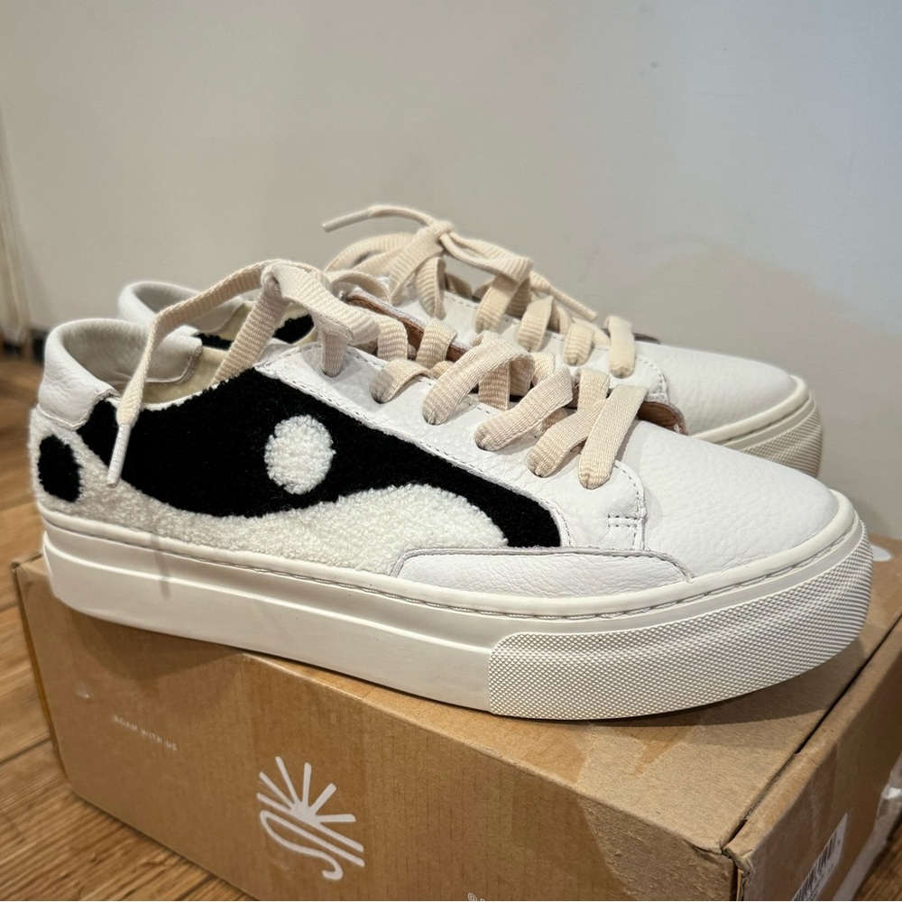 Soludos Yin Yang Platform Sneakers NIB 7.5